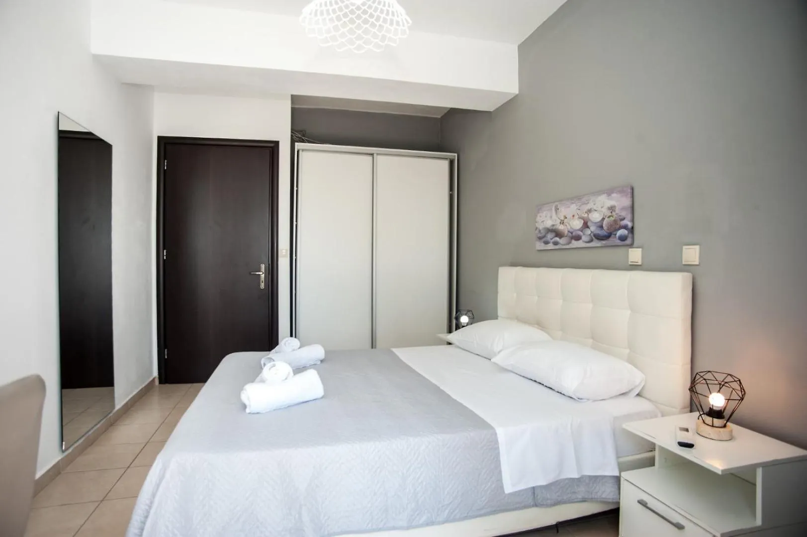 Gravanis Ir Home Pesadha Greece