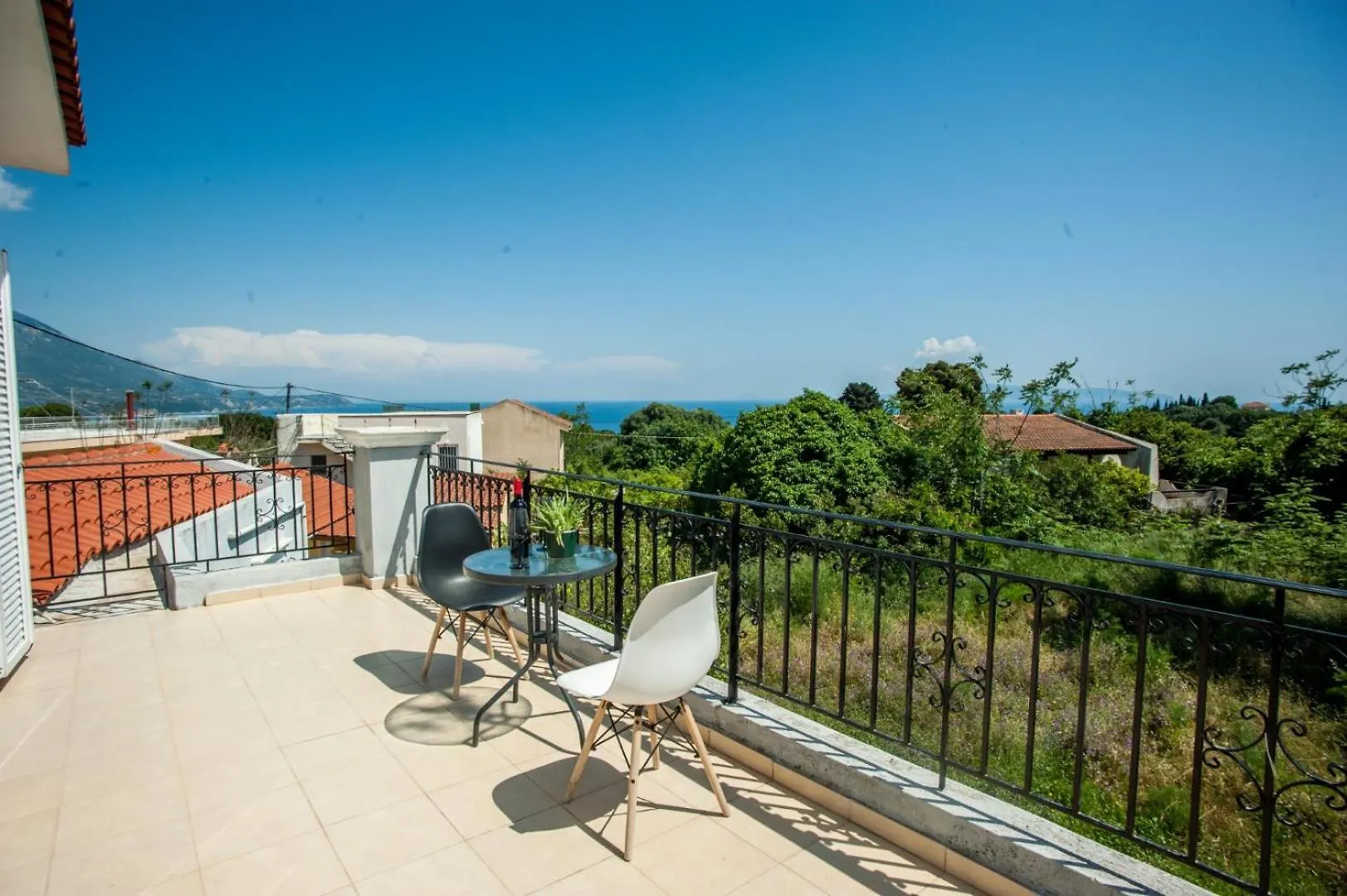 Gravanis Ir Home Pesadha 0*,  Greece