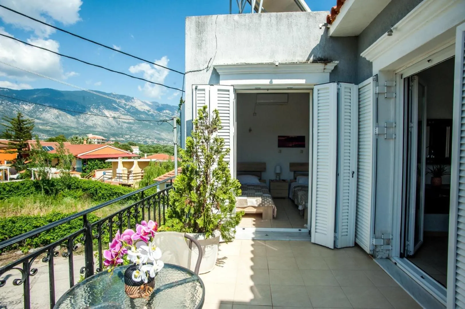 Gravanis Ir Home Pesadha Villa
