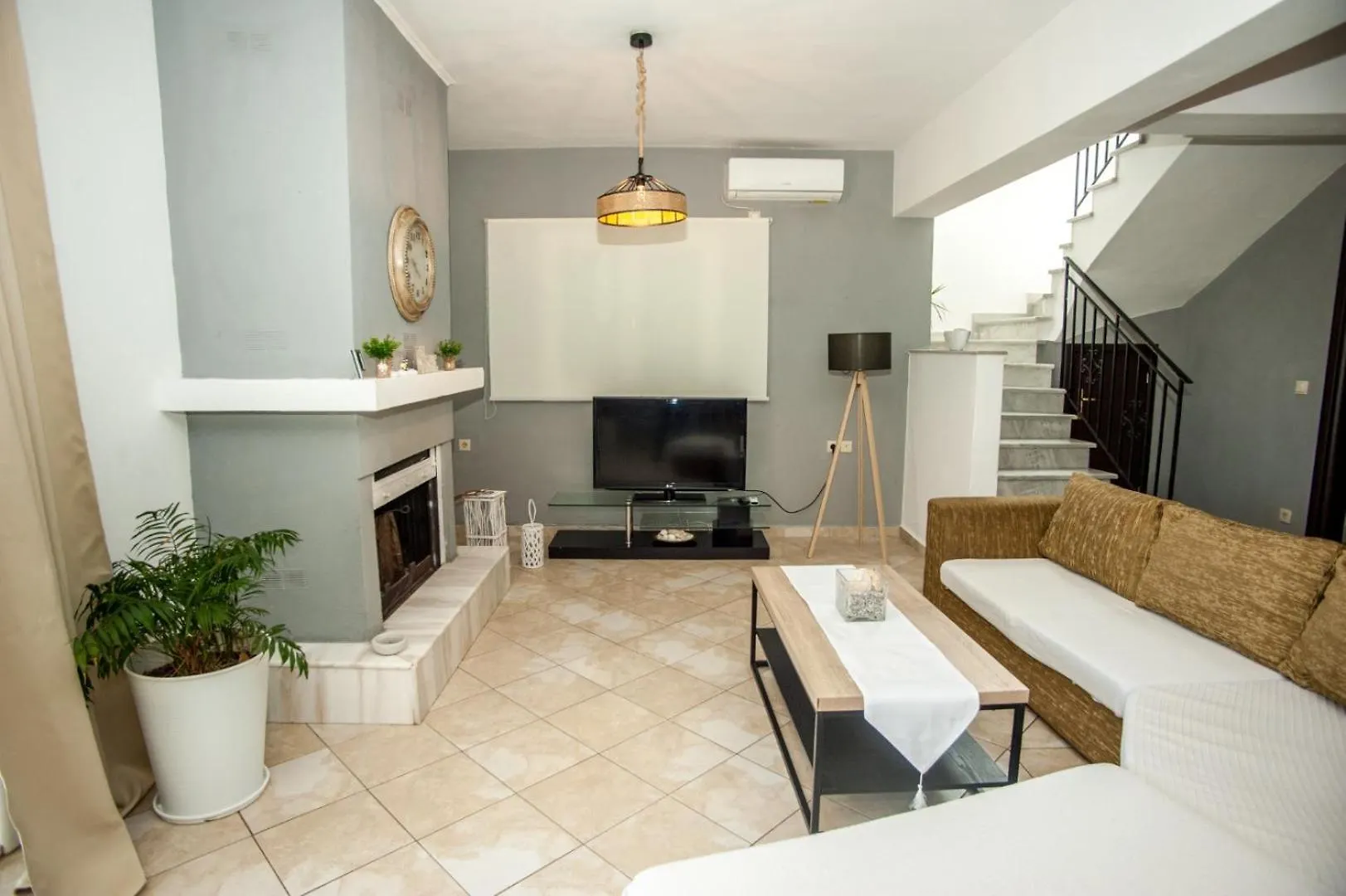 Gravanis Ir Home Pesadha Villa