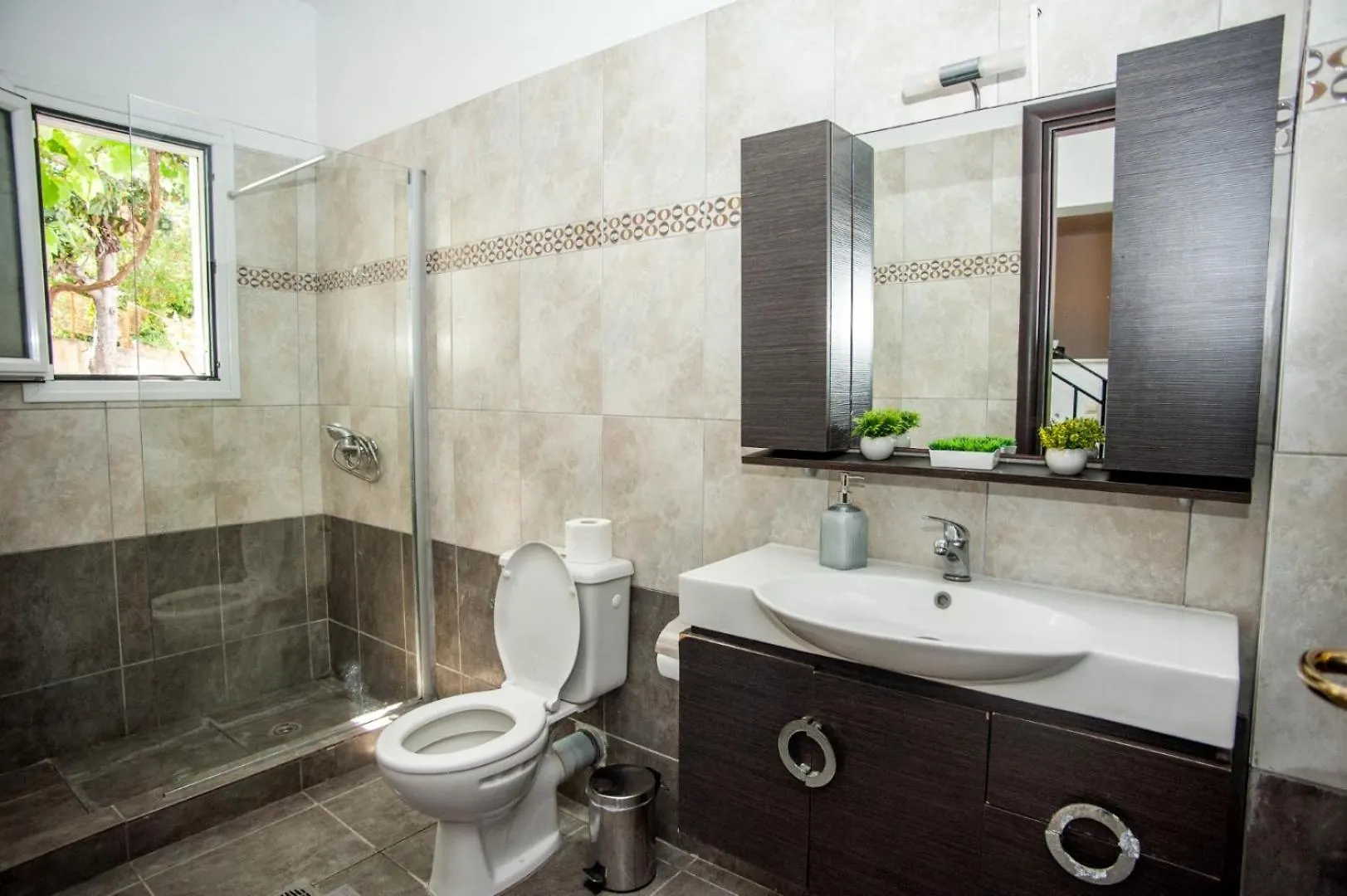 Gravanis Ir Home Pesadha Villa