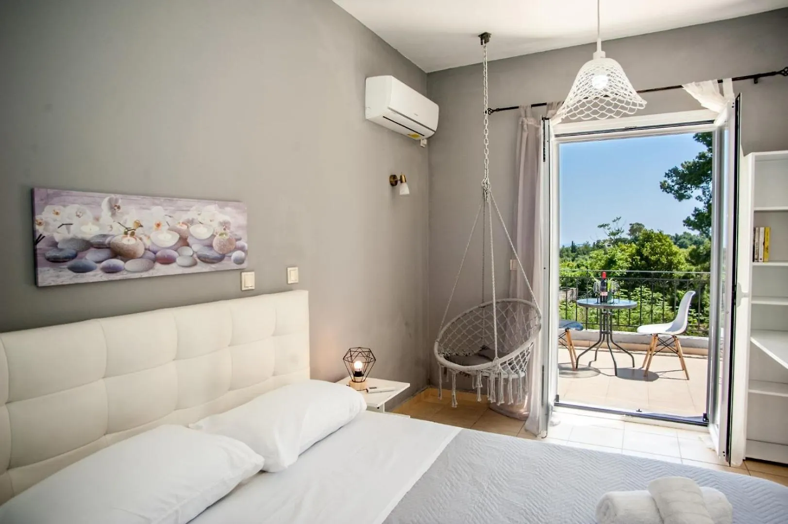 Gravanis Ir Home Pesadha 0*,  Greece