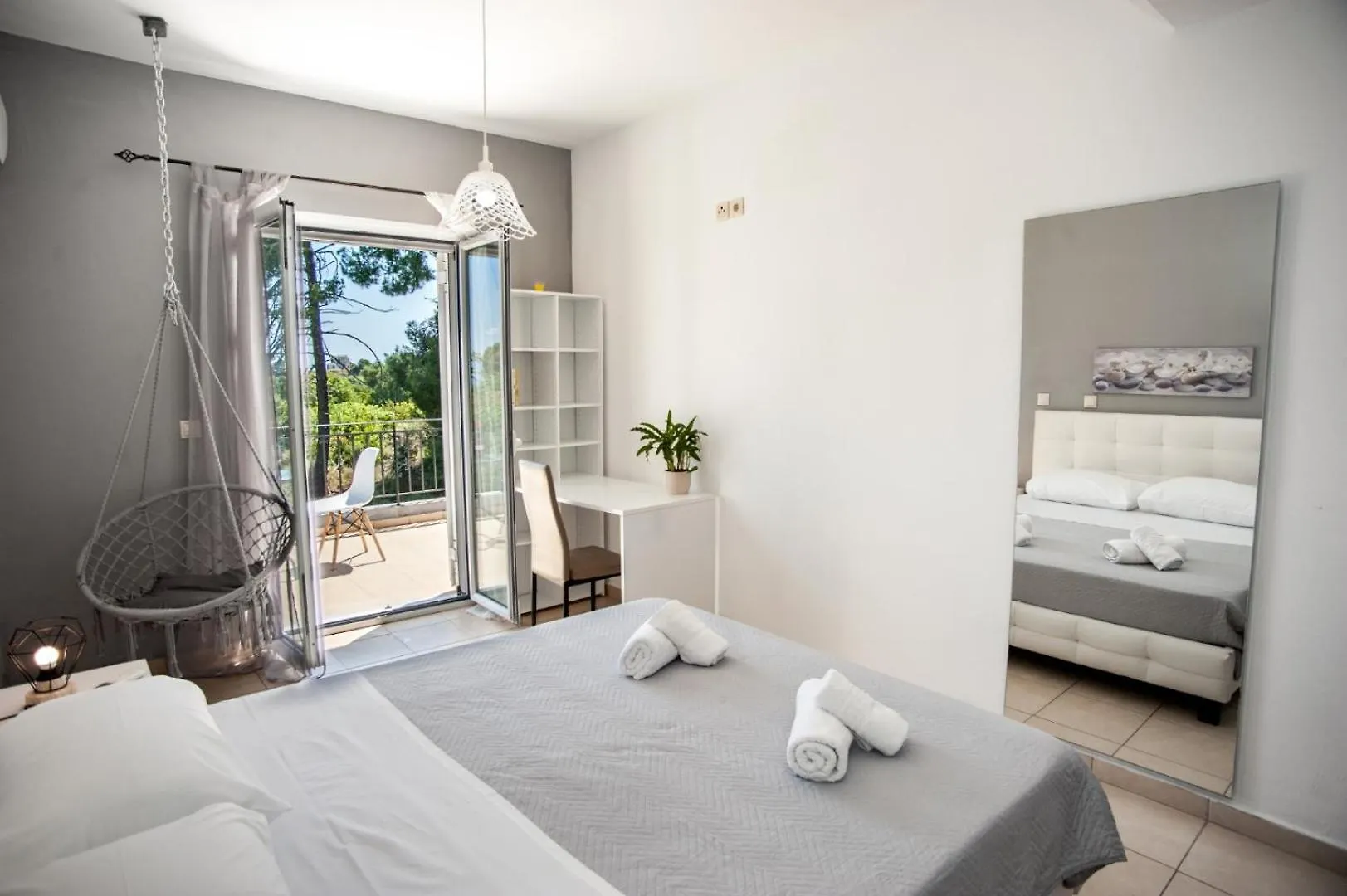 Gravanis Ir Home Pesadha