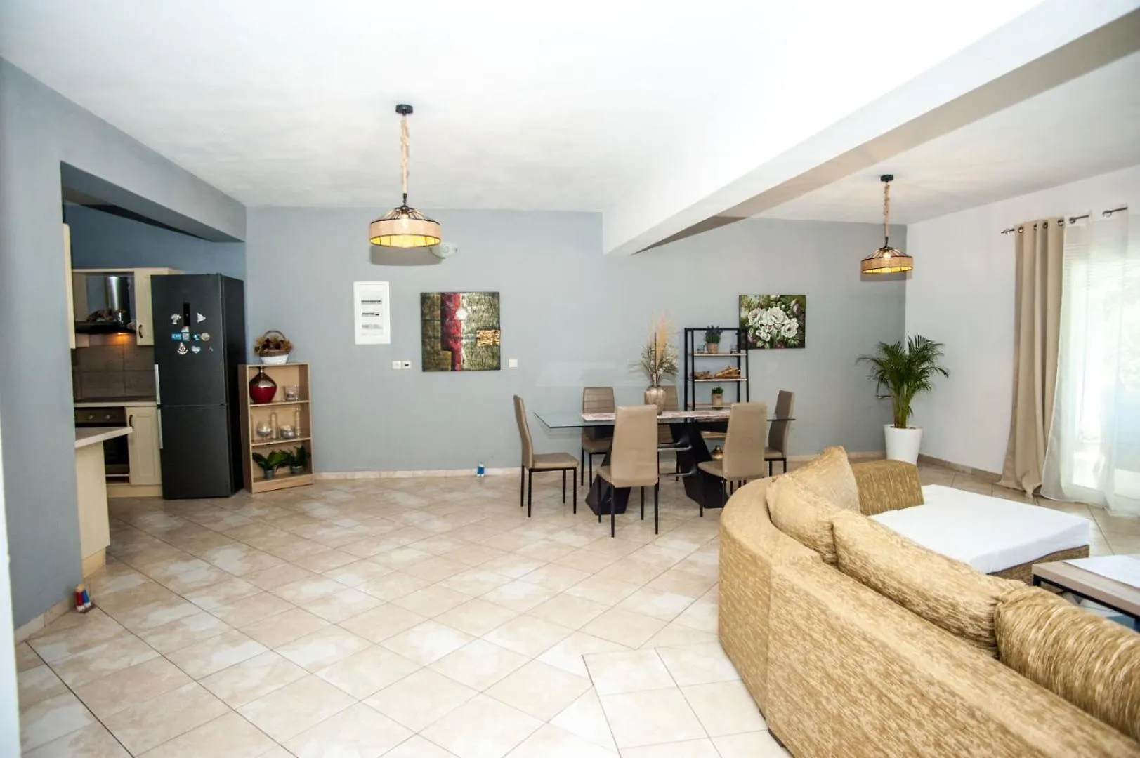 Gravanis Ir Home Pesadha Greece